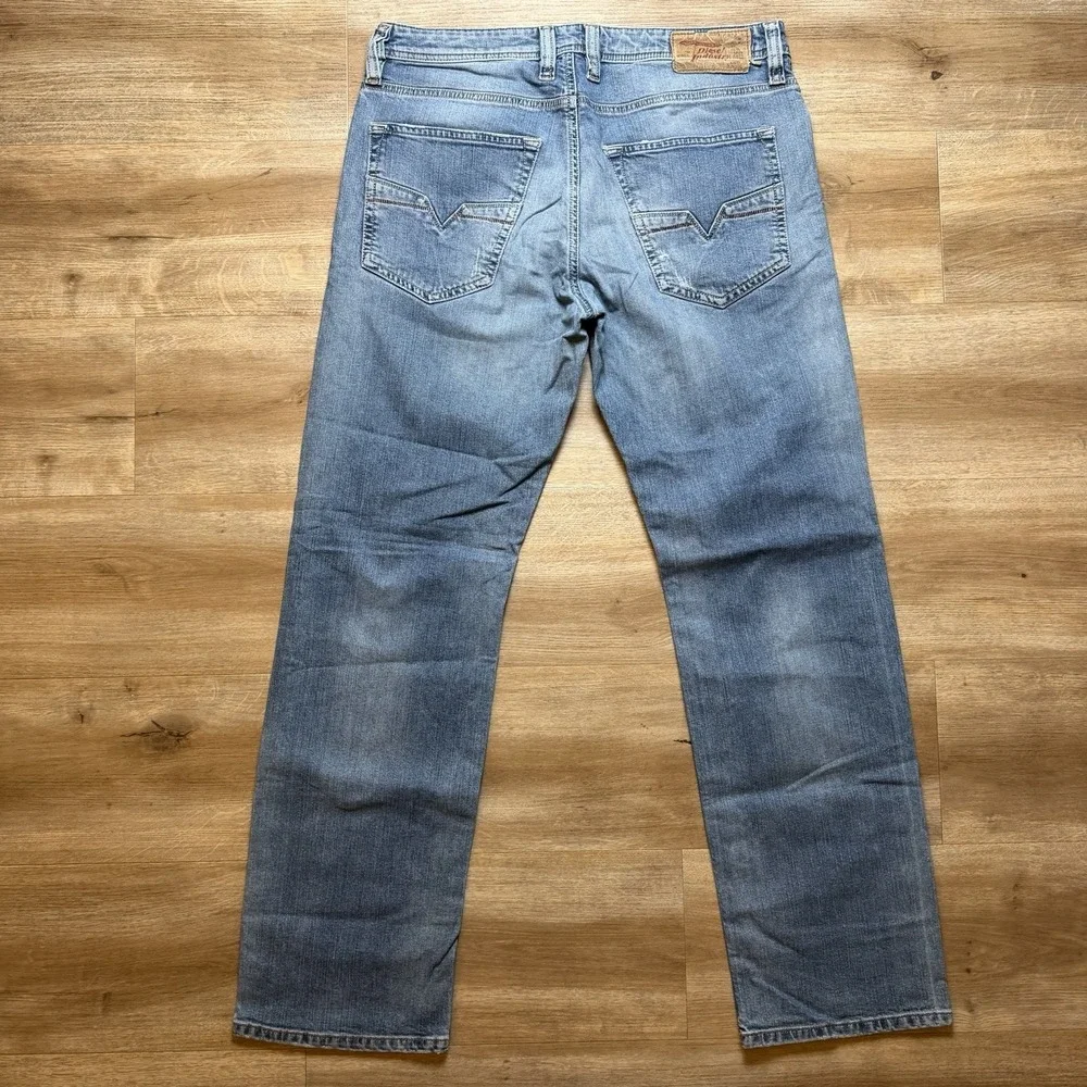 Diesel Jeans Men 32x30 Blue Larkee-Relaxed Comfort Straight Leg Destroyed 0811E